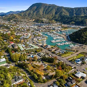 Tasman Holiday park